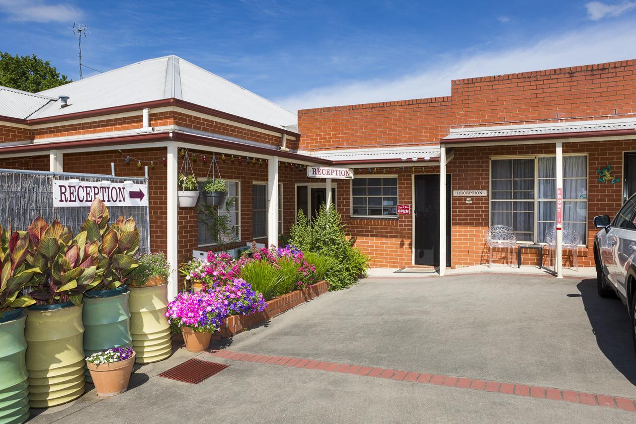 Yackandandah Central Exterior photo